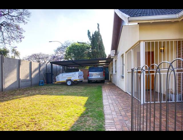 4 BEDROOM HOUSE FOR SALE IN MONTGOMERY PARK